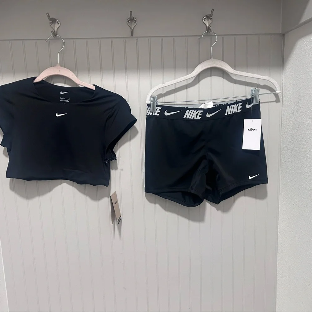 Nike Black Crop Tee and Logo Waistband Shorts Swim - Picture 2 of 5